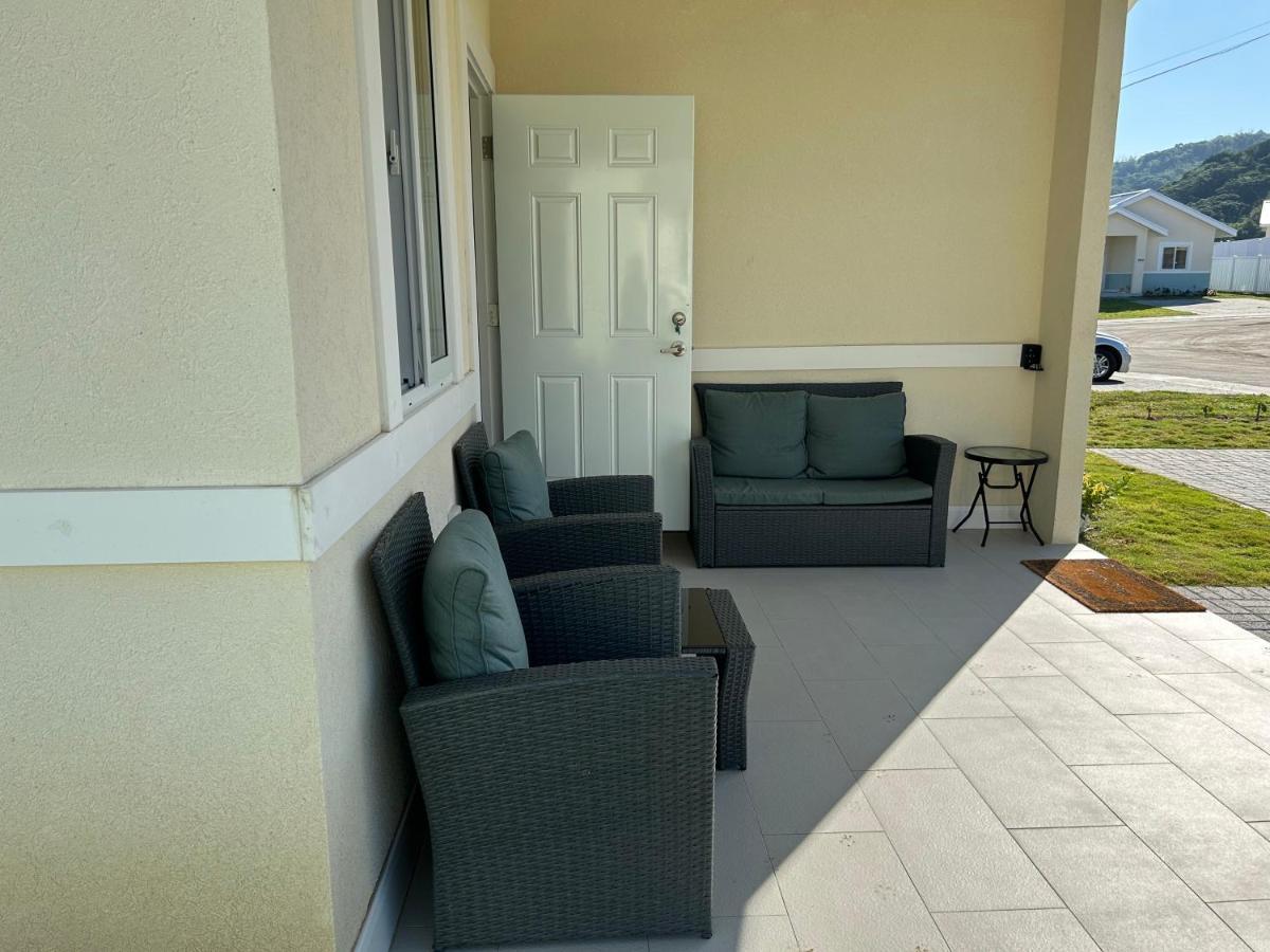 Seamist Villa @Oceanpointe Lucea Comfy 2Br W/Pool Gym & Parking Zewnętrze zdjęcie