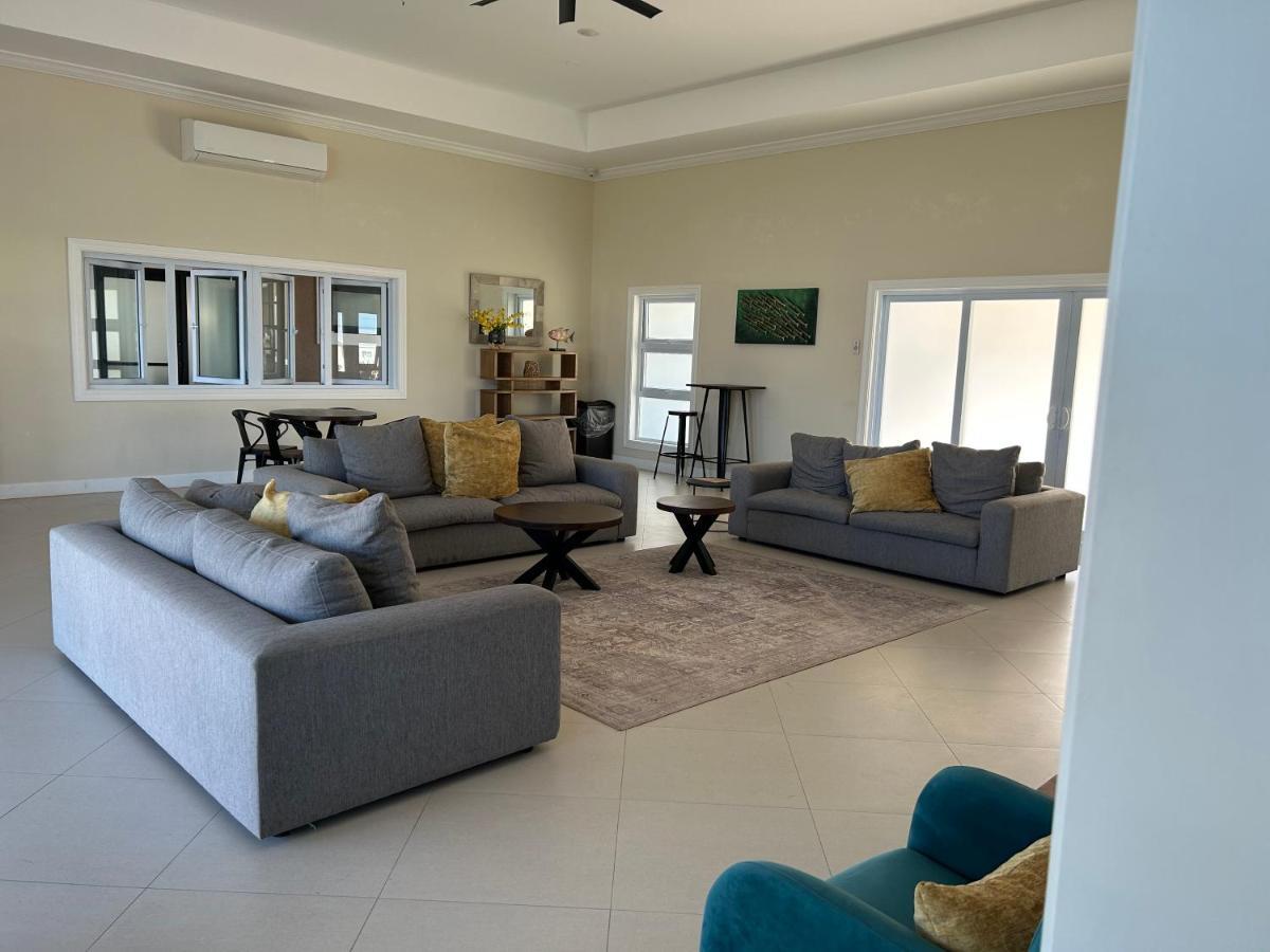 Seamist Villa @Oceanpointe Lucea Comfy 2Br W/Pool Gym & Parking Zewnętrze zdjęcie